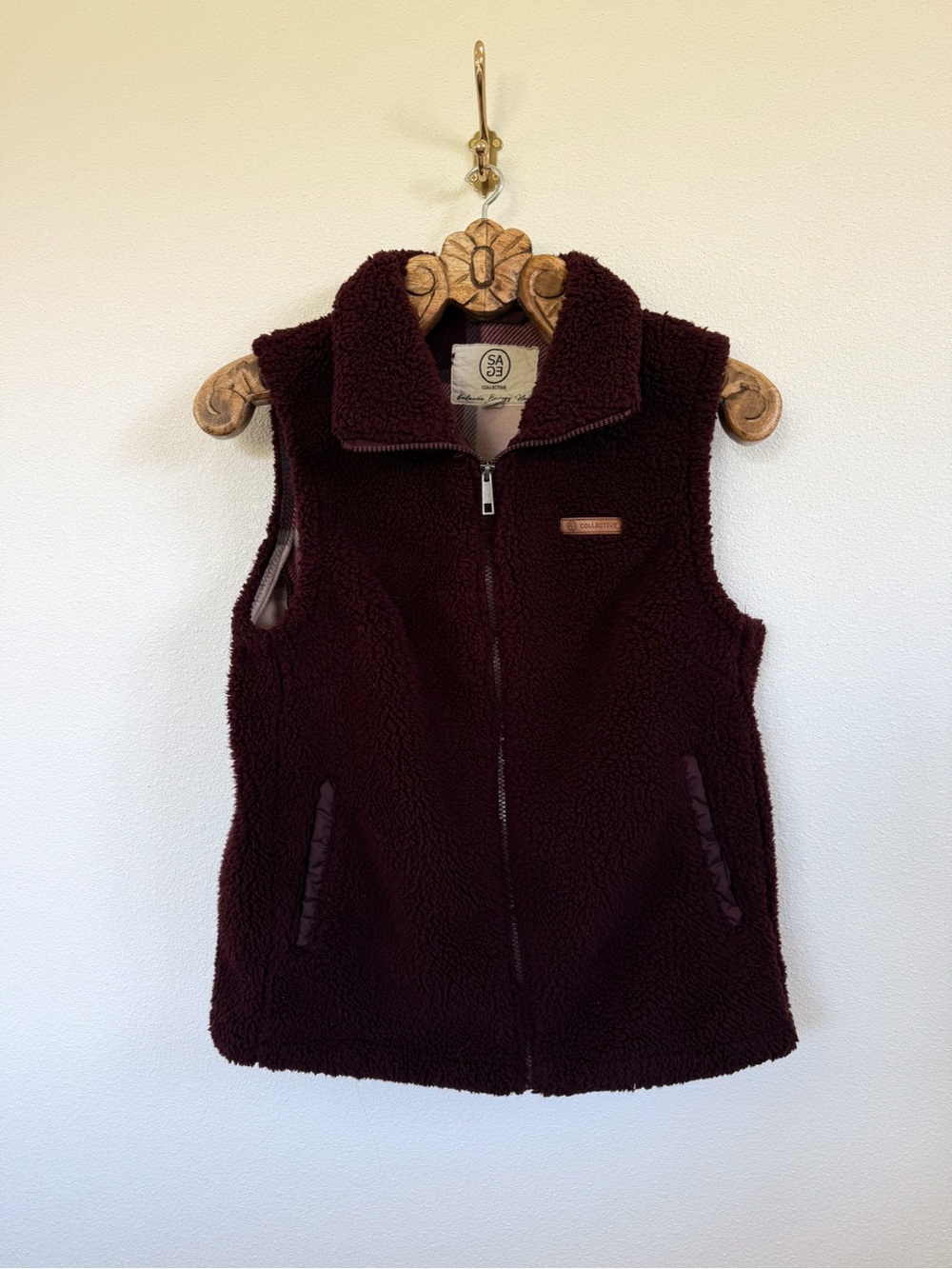 Cozy Burgundy Sherpa Zip-Up Vest - Unbranded